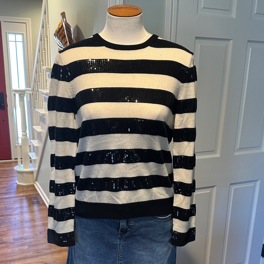 Alice & Olivia Black and ivory Striped Sequin Sweater Sz Medium